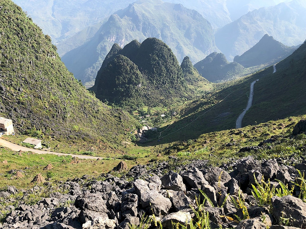 Fossils of trilobites, crinoids, brachiopods, and prehistoric plants have been discovered in the Dong Van Karst Plateau